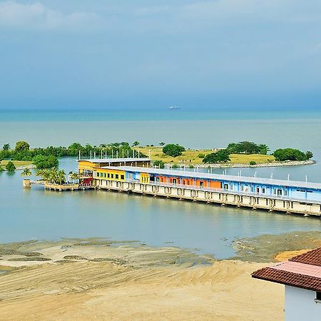 Jetty Suites Apartments Malacca Buitenkant foto